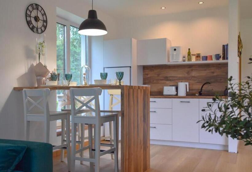 اتاق لوکس, Home Stay Juniper