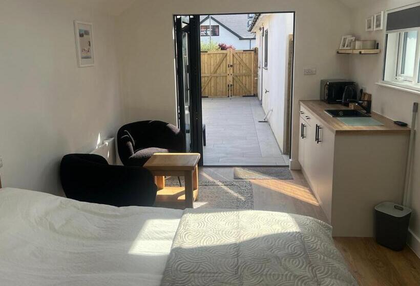 اتاق استاندارد, Mudeford Retreat