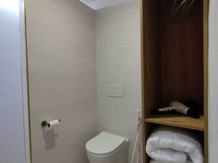 اتاق استاندارد یک نفره, Plaza Rooms