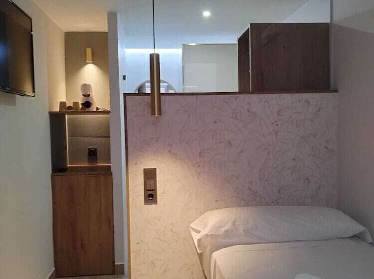 اتاق استاندارد یک نفره, Plaza Rooms