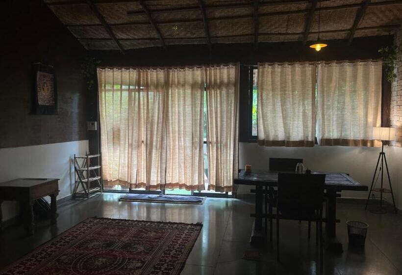 سوییت با چشم‌انداز استخر, Satori Wellness Cottages I Yoga Retreat, Sauna, Holistic Therapies & More