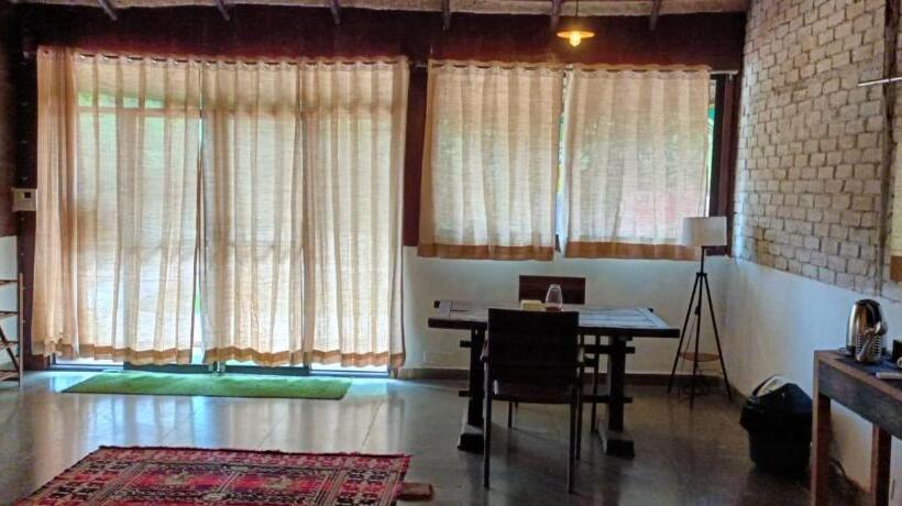 سوییت با چشم‌انداز استخر, Satori Wellness Cottages I Yoga Retreat, Sauna, Holistic Therapies & More