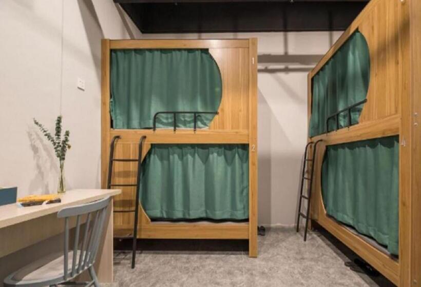 تختخواب در اتاق مشترک, Pu Chun International Hostel  Yugarden & Old Town