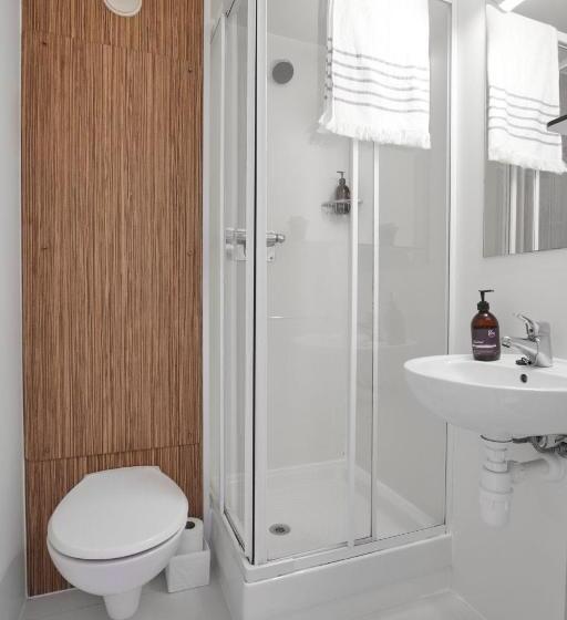 اتاق استاندارد, For Students Only Chic Ensuite Bedrooms At The Northfield In Exeter