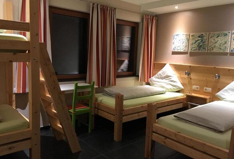 اتاق خانوادگی, B&b Alte Sägemühle Schlommefurth