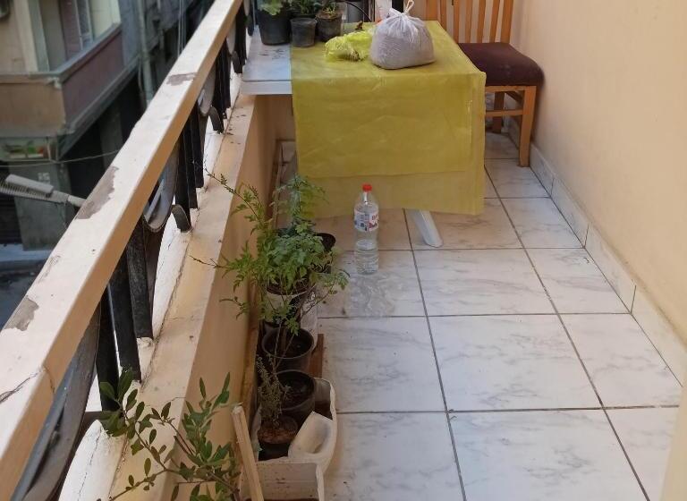 اتاق استاندارد یک تخته با بالکن, Susan S Guest House
