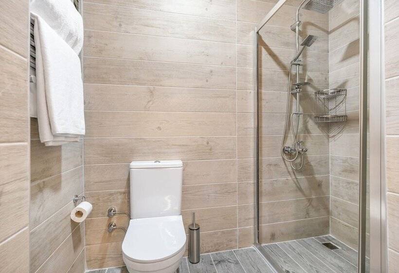 سوییت جونیور با چشم‌انداز دریا, Hillora Hotel Buyukada