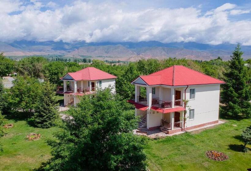 اتاق لوکس با چشم‌انداز باغ, Talisman Village