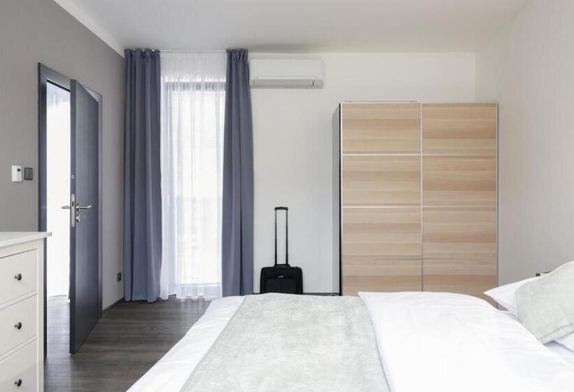 استودیوی لوکس, River Apartments