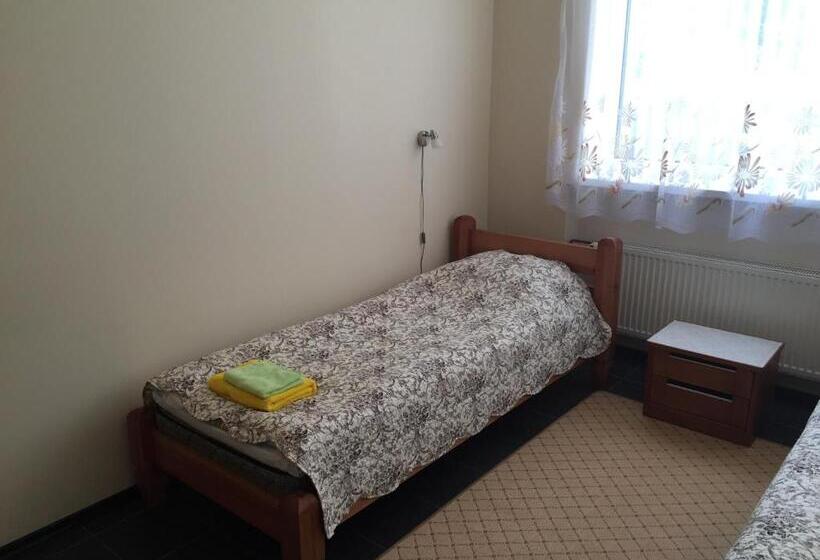 اتاق استاندارد, Yasmina Hostel
