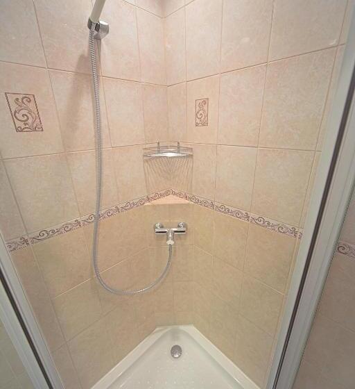 اتاق استاندارد, Yasmina Hostel