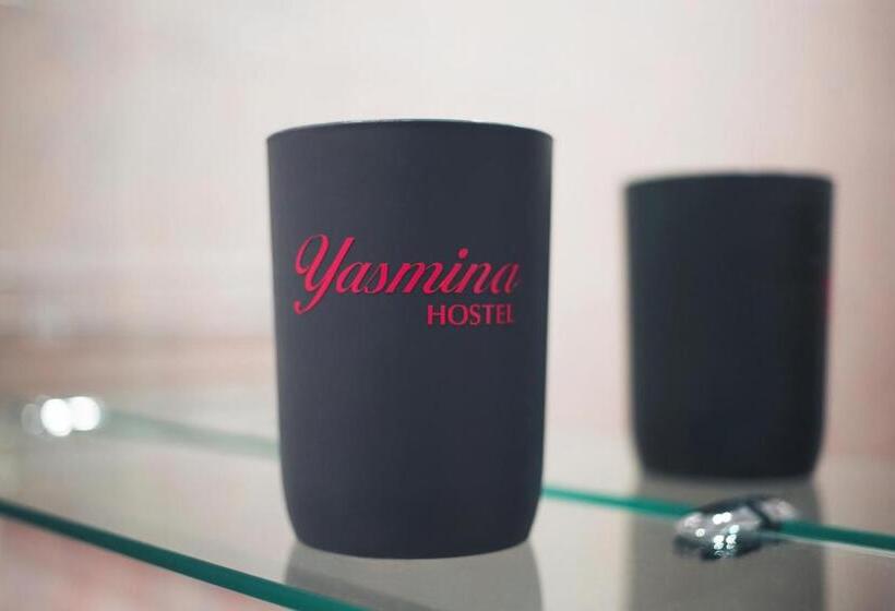 اتاق استاندارد, Yasmina Hostel