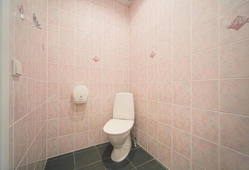 اتاق اکونومی, Yasmina Hostel