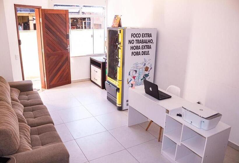 کلبه ییلاقی سوپریور یک خوابه, Br 101 Confort Suítes Joinville
