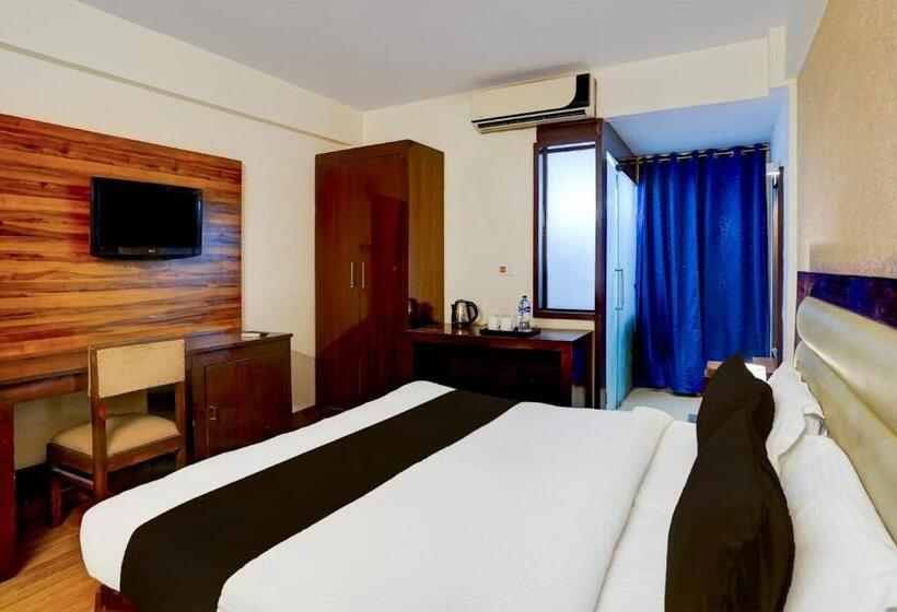اتاق استاندارد, Townhouse Oak Clock Tower Formerly Hotel Ambassador