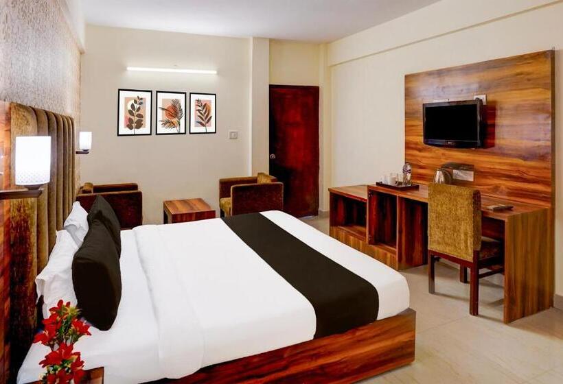 اتاق استاندارد, Townhouse Oak Clock Tower Formerly Hotel Ambassador