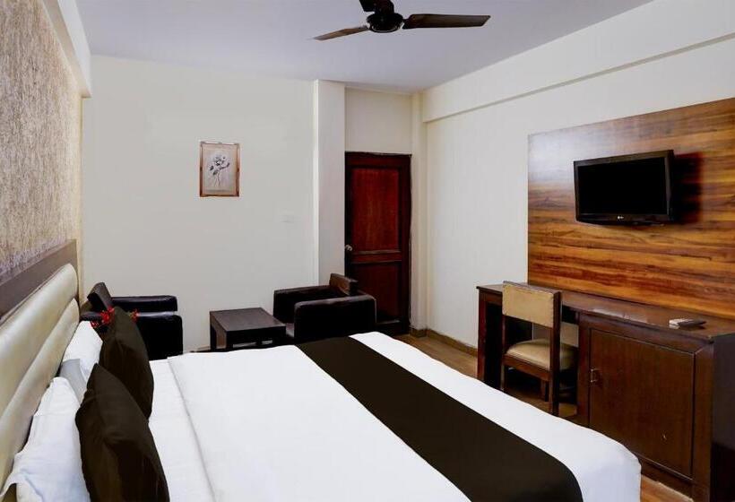 اتاق استاندارد, Townhouse Oak Clock Tower Formerly Hotel Ambassador