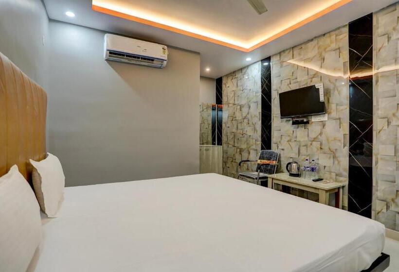 اتاق استاندارد, Oyo Hotel Crystal Inn