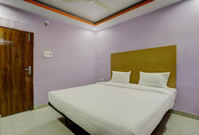 اتاق استاندارد, Oyo Hotel Crystal Inn