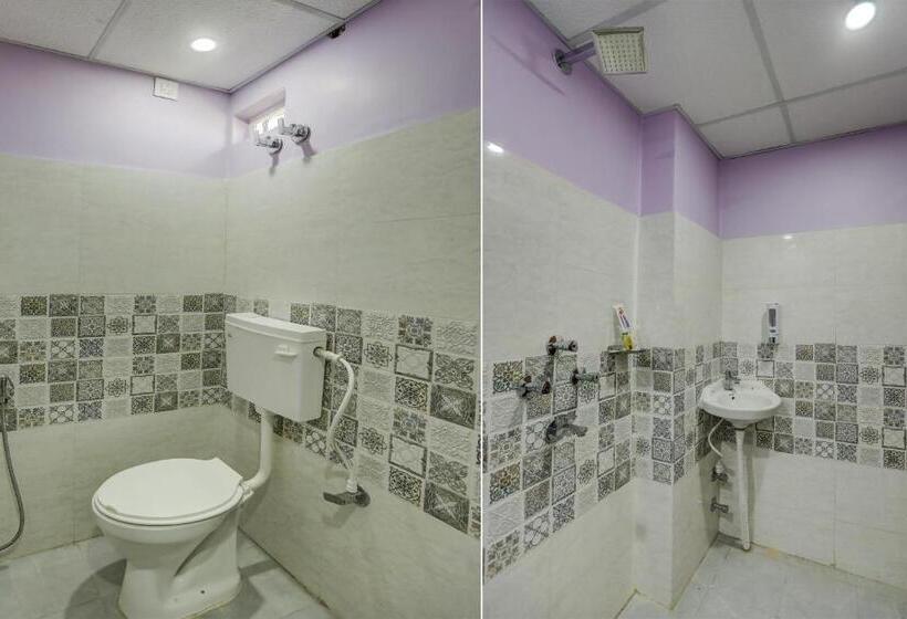 اتاق استاندارد, Oyo Hotel Crystal Inn