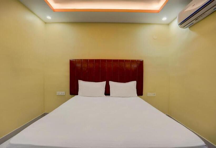 اتاق استاندارد, Oyo Hotel Crystal Inn