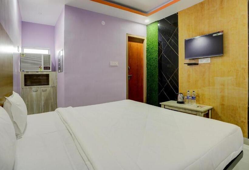 اتاق استاندارد, Oyo Hotel Crystal Inn