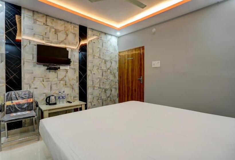 اتاق استاندارد, Oyo Hotel Crystal Inn