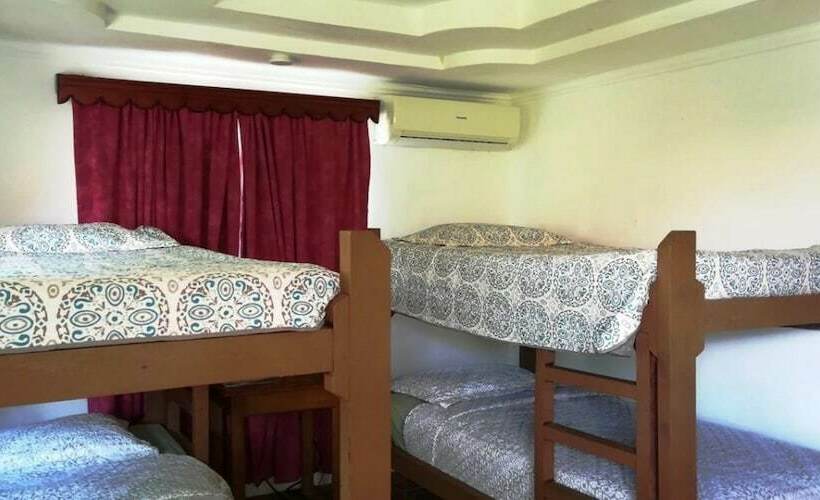 اتاق استاندارد چهار تخته, Contadora
