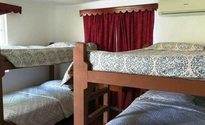 اتاق استاندارد چهار تخته, Contadora
