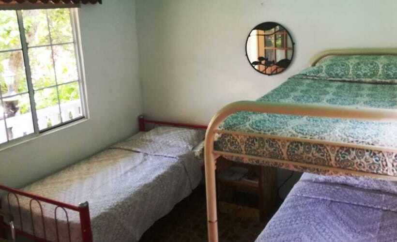 اتاق استاندارد چهار تخته, Contadora