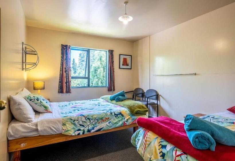 اتاق استاندارد با سرویس بهداشتی مشترک, Kakapo Lodge