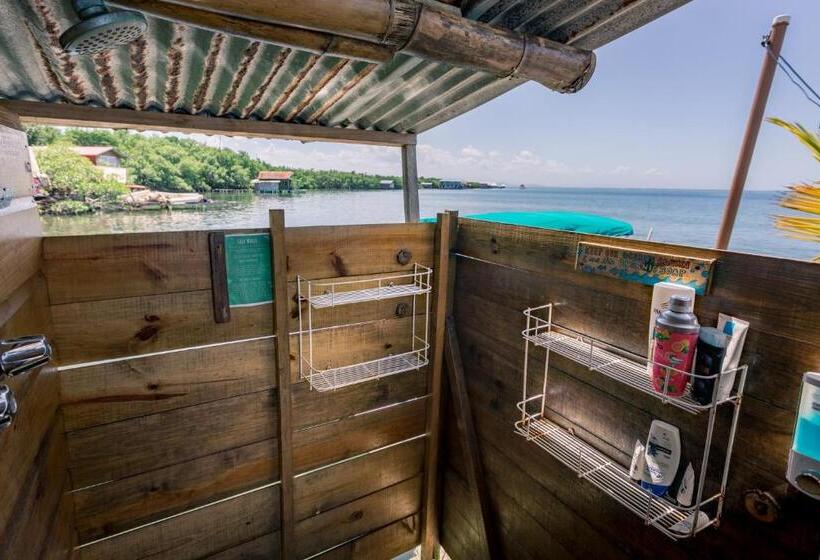 اتاق استاندارد با سرویس بهداشتی مشترک, Barrbra Bnb Over The Sea
