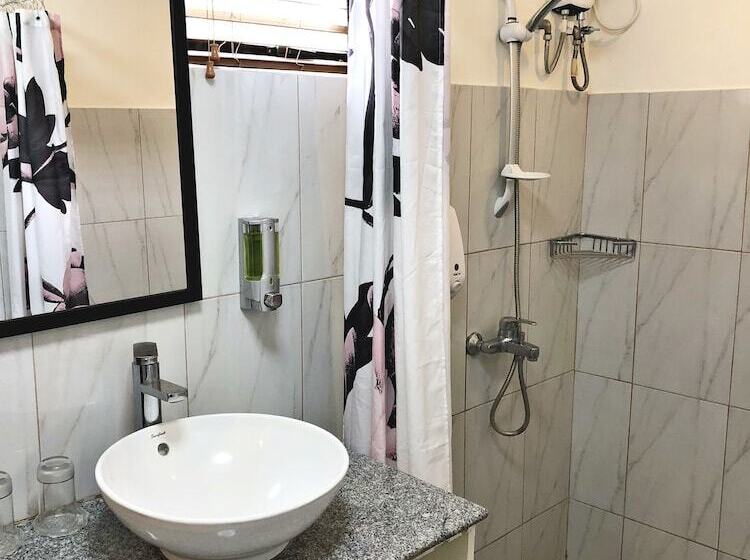 اتاق استاندارد چهار تخته, Casa Roces