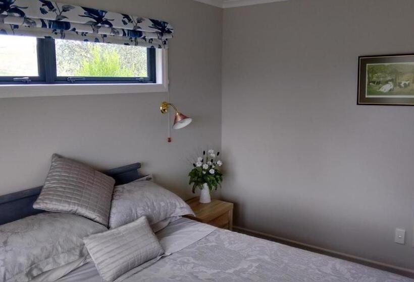 اتاق استاندارد با چشم‌انداز باغ, Omaka Heights Countrystay
