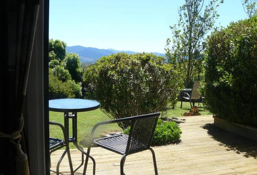 اتاق استاندارد با چشم‌انداز باغ, Omaka Heights Countrystay