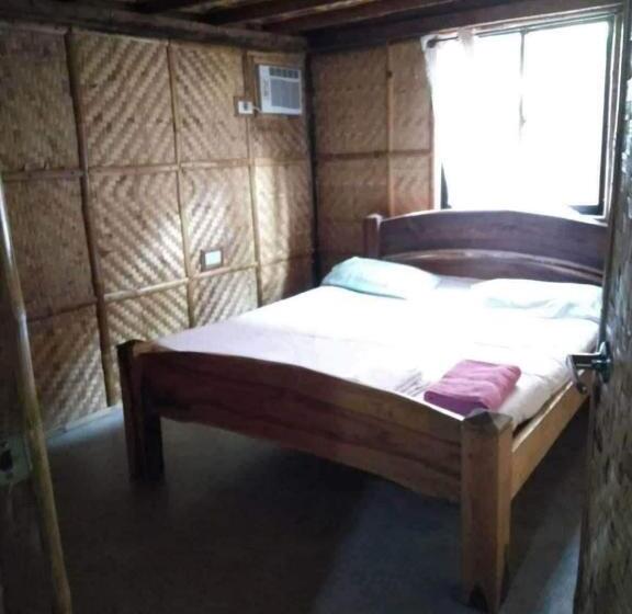 اتاق لوکس خانوادگی, Calayo Beach Resort