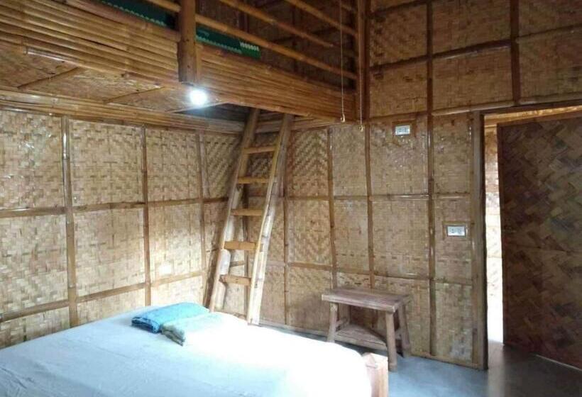 اتاق لوکس خانوادگی, Calayo Beach Resort