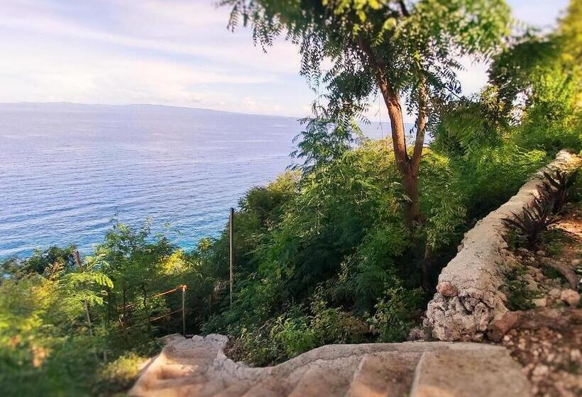 سوییت خانوادگی, Stay N Save B&b