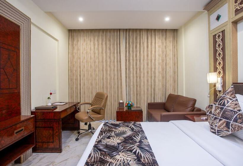 اتاق لوکس, The Avenue Grand