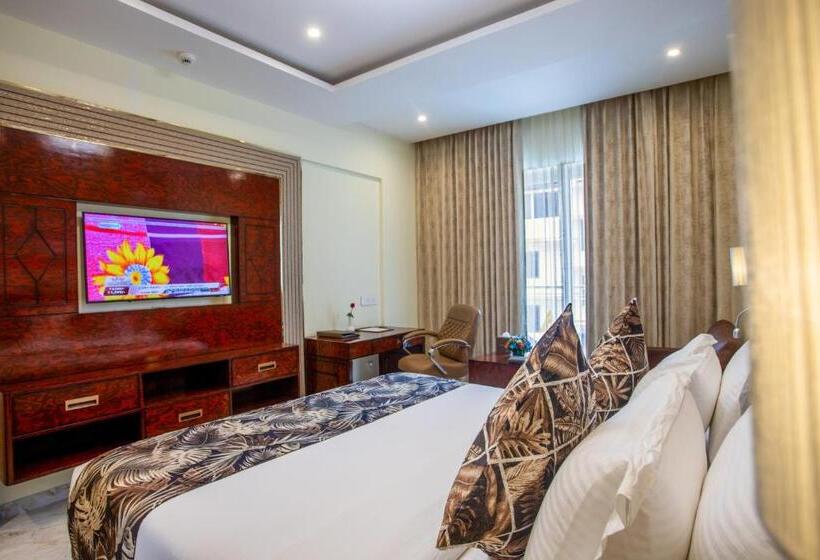 اتاق لوکس, The Avenue Grand