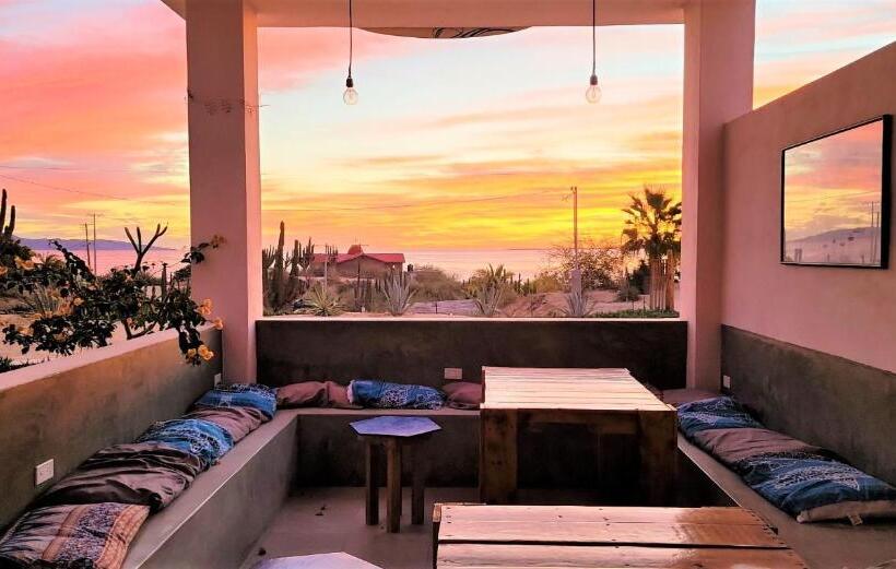 اتاق استاندارد, La Ventana Hostel