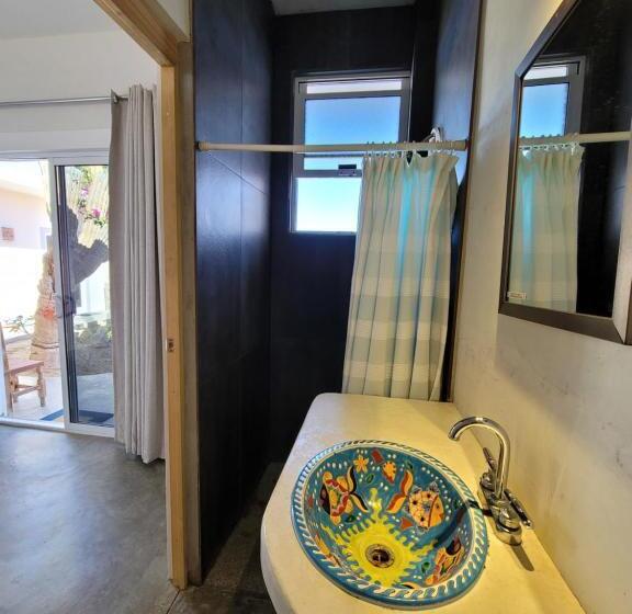 اتاق استاندارد با تخت بزرگ, La Ventana Hostel