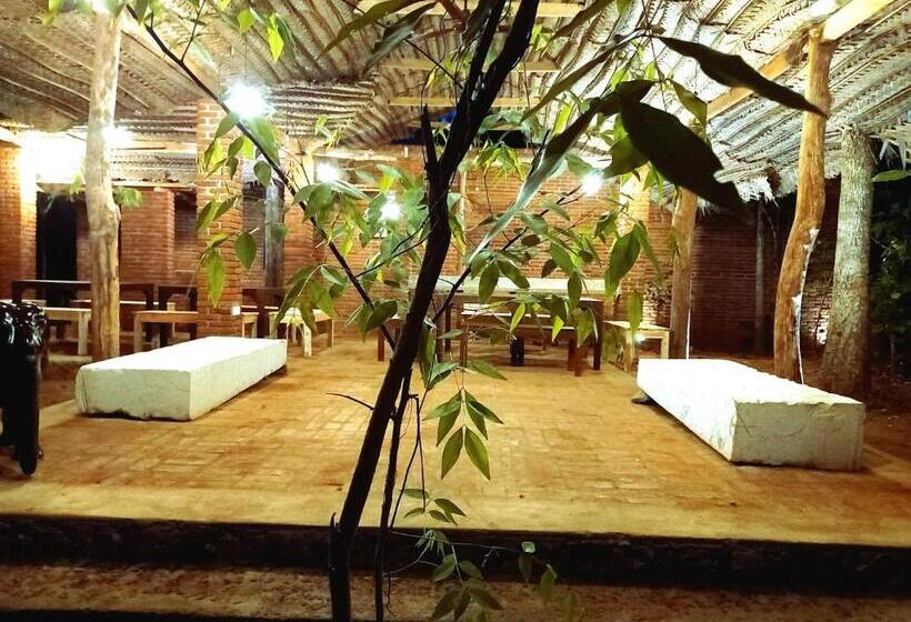 اتاق استاندارد با بالکن, Hornbill Forest Habarana