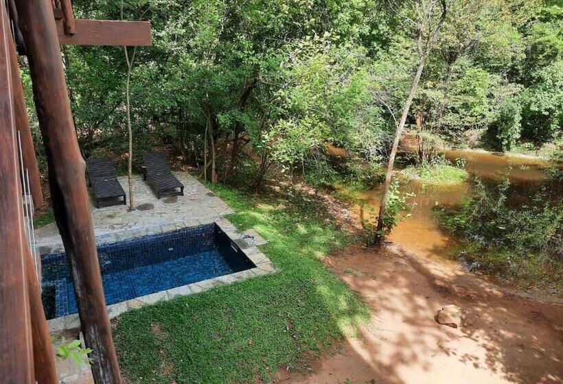 استودیوی لوکس, Hornbill Forest Habarana