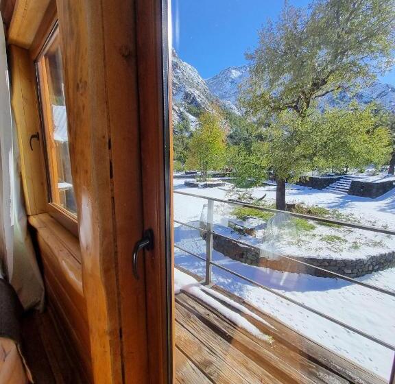سوییت, Rocanegra Mountain Lodge