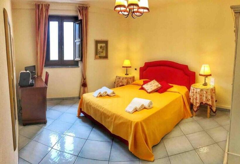 مجموعه ویستا شهر, Suite Casa Santicelli Maratea