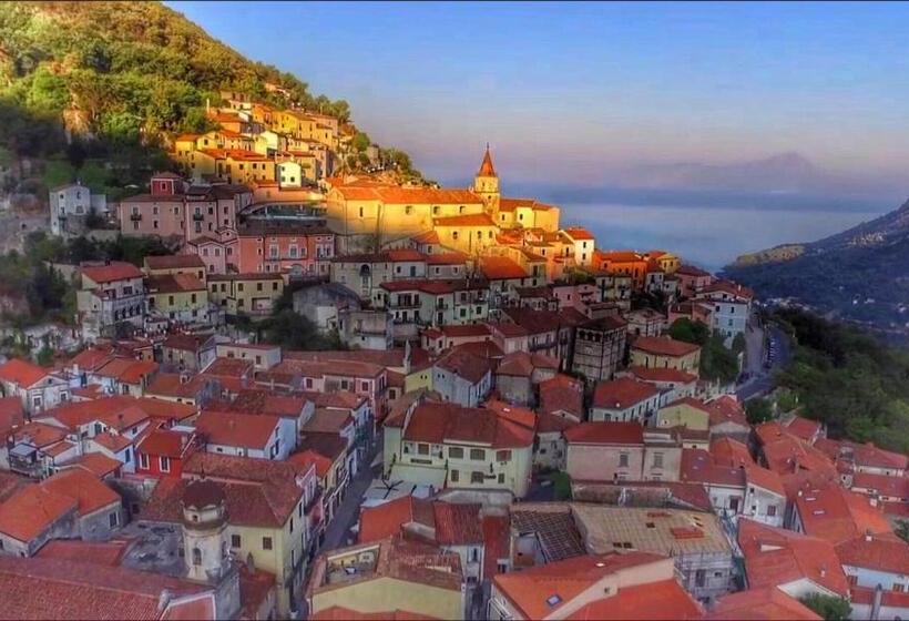 مجموعه ویستا شهر, Suite Casa Santicelli Maratea