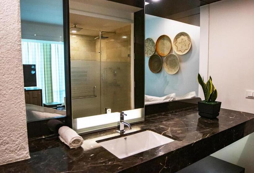 سوییت سوپریور با چشم‌انداز دریا, Eurobuilding Hotel & Suites Lecheria
