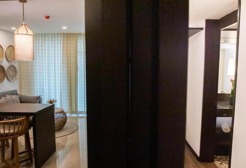 سوییت سوپریور با چشم‌انداز دریا, Eurobuilding Hotel & Suites Lecheria