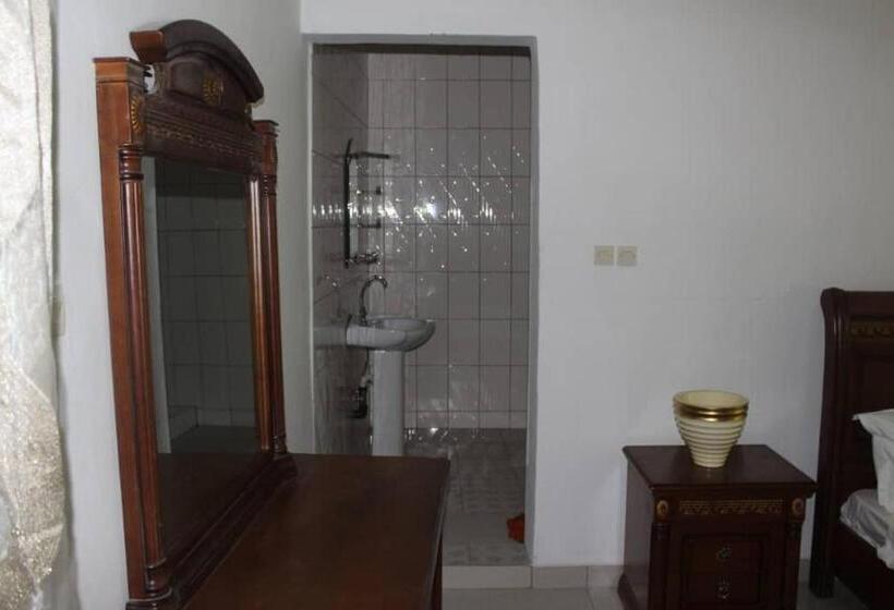 اتاق لوکس, Hôtel Des îles